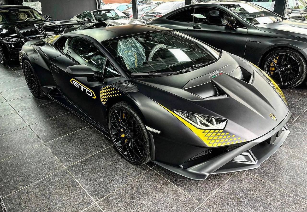  Lamborghini Huracan