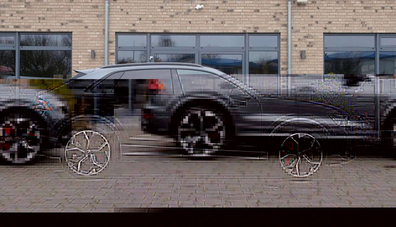 Audi RSQ8